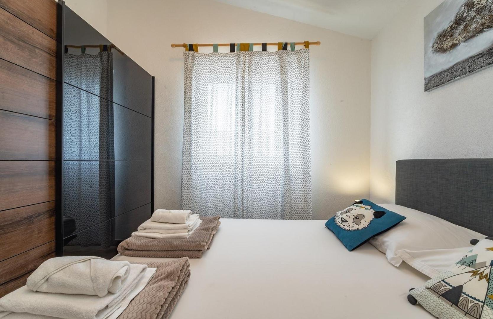 Sea Flower Beachfront Villa Sevid Exterior foto