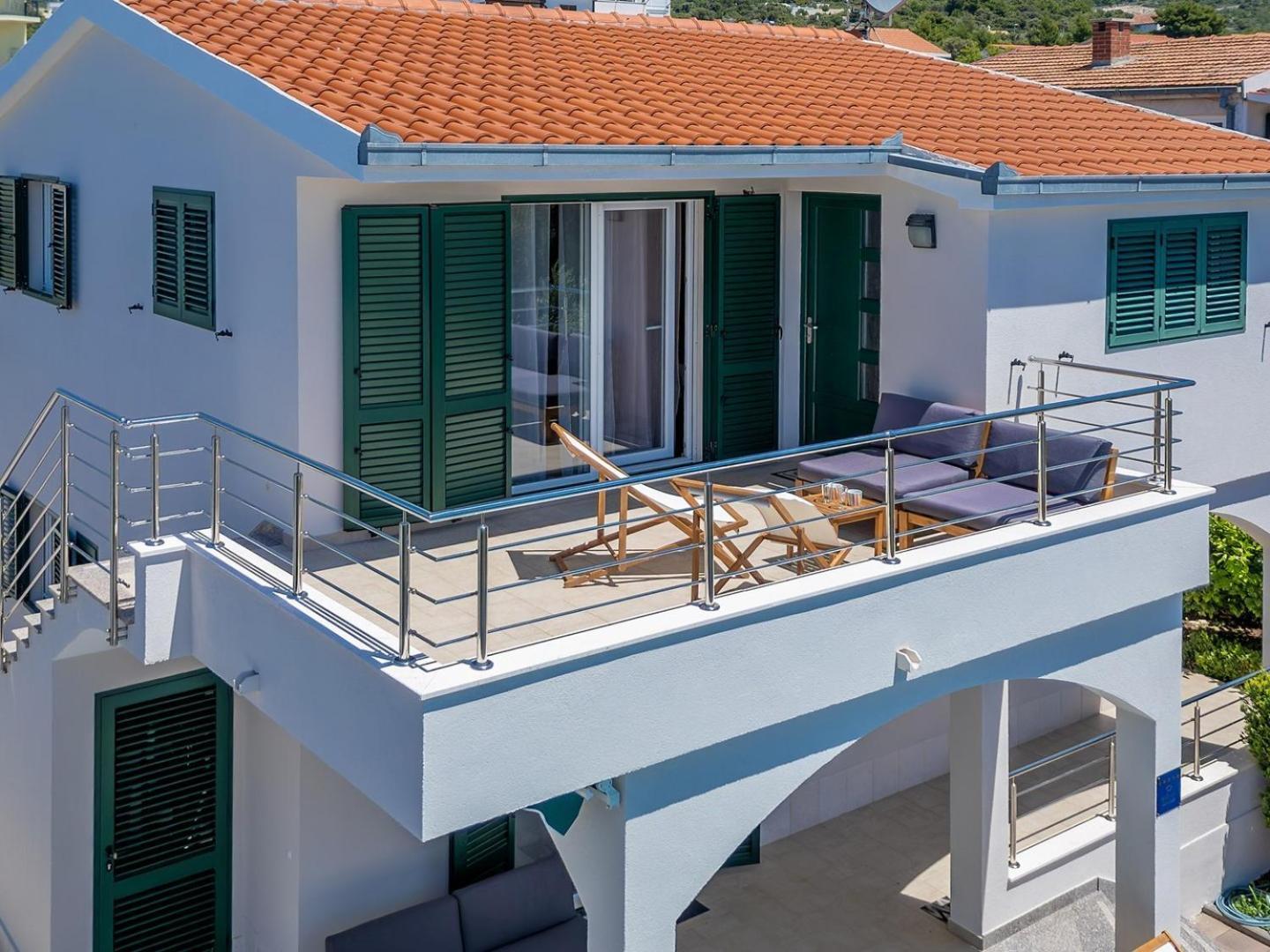 Sea Flower Beachfront Villa Sevid Exterior foto
