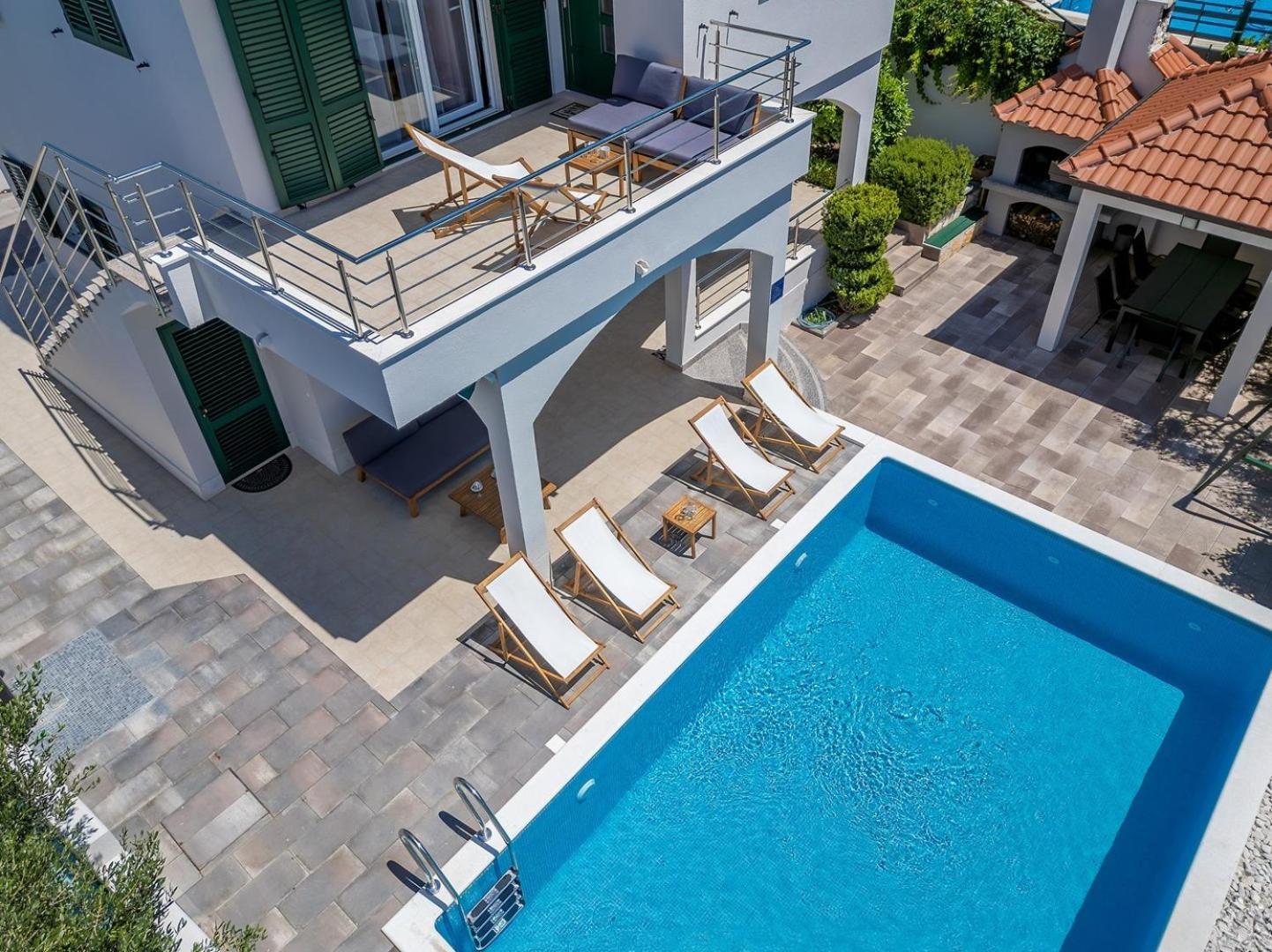 Sea Flower Beachfront Villa Sevid Exterior foto