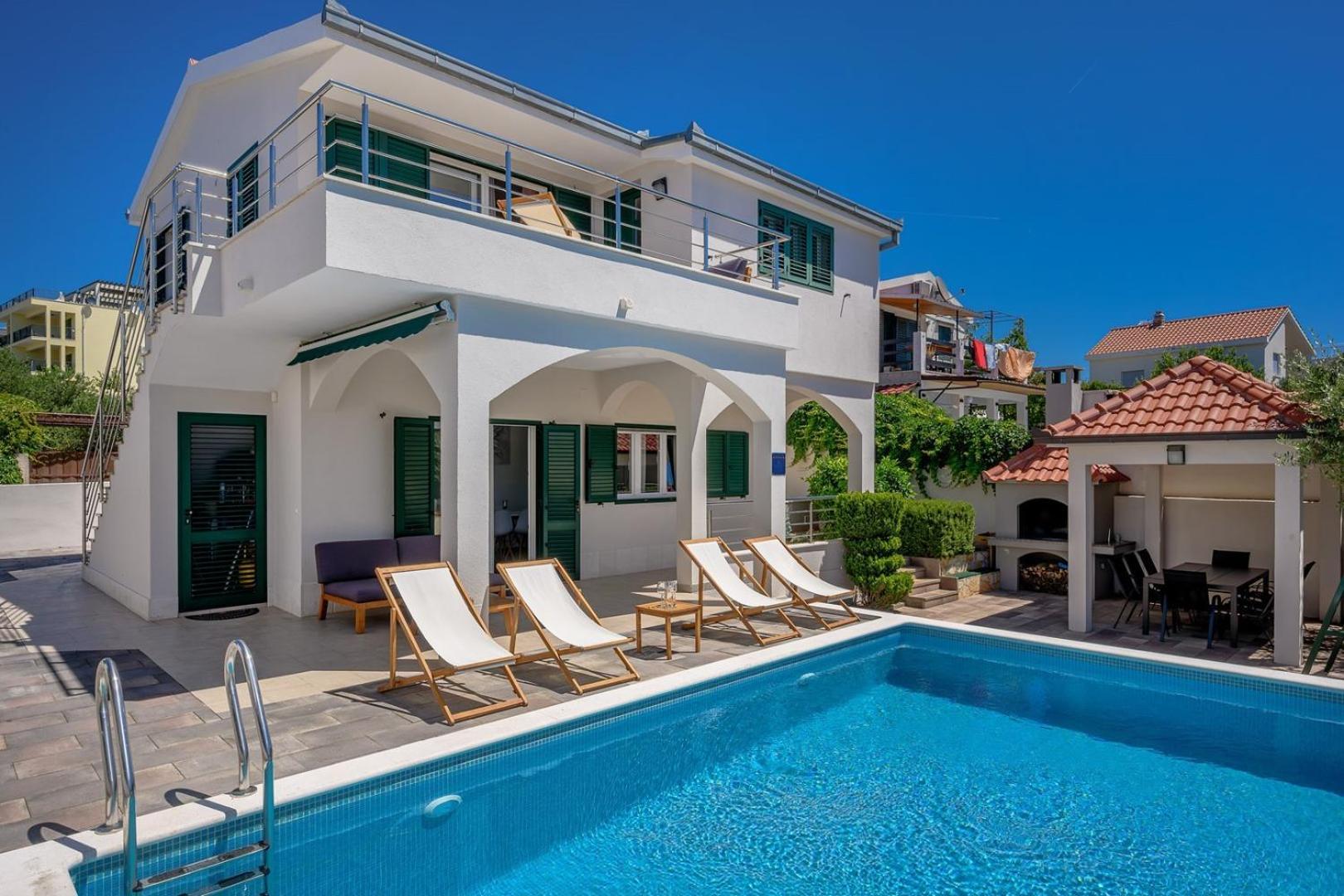 Sea Flower Beachfront Villa Sevid Exterior foto