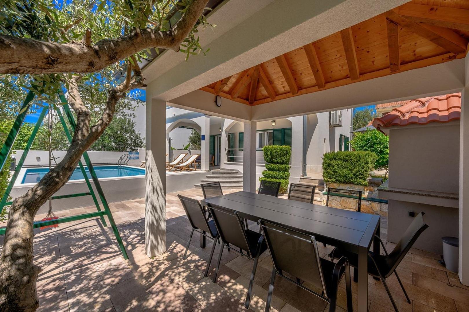 Sea Flower Beachfront Villa Sevid Exterior foto